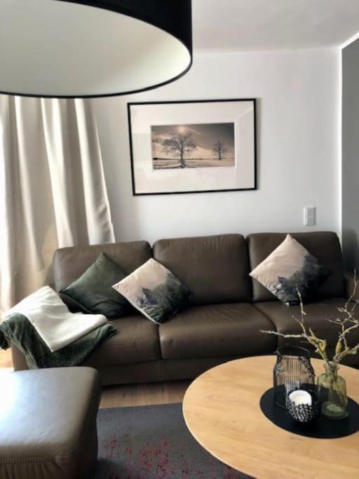 Gemuetliches Einfamilienhaus In Gera Mit 3 Schlafzimmern Mit Garten Und Parkplatz エクステリア 写真